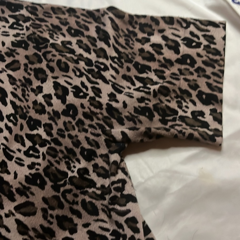 Torrid 4 Leopard Print Short Cardigan - Picture 2 of 7